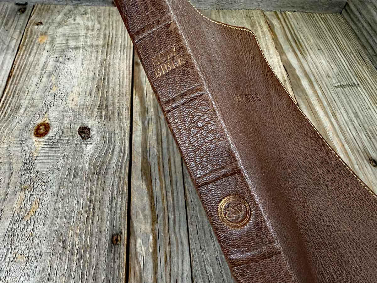 ESV Heirloom, Omega Edition, Thinline Reference Edition - Mocha English Goatskin w/ Matching Journal - Image 5