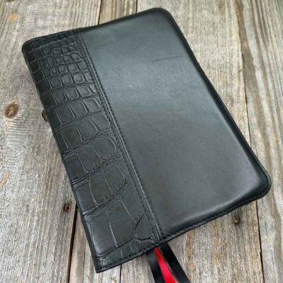 Two-Tone Genuine Florida Alligator / Horween, Wide Margin Cameo KJV Bible